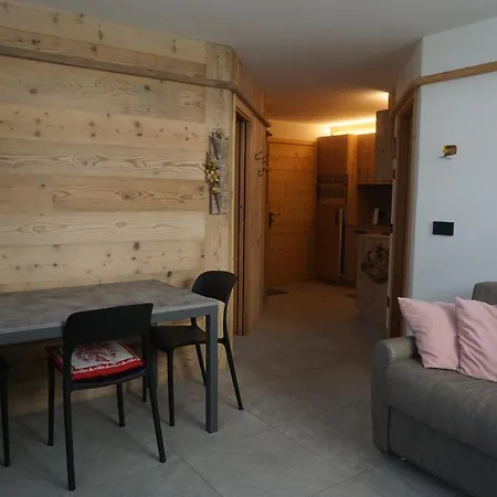 - Adri Apartment, Facing The Stelvio Slope 아파트