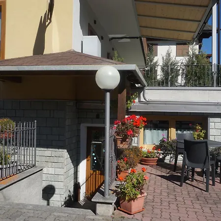 - Adri Apartment, Facing The Stelvio Slope 아파트 보르미오